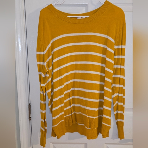 GAP Mustard and White Striped Crew Neck Sweater - Picture 1 of 1